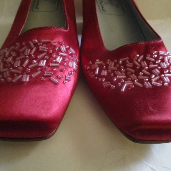 NINA Vintage Red Satin Beaded Square Toe Pumps - Picture 3 of 7